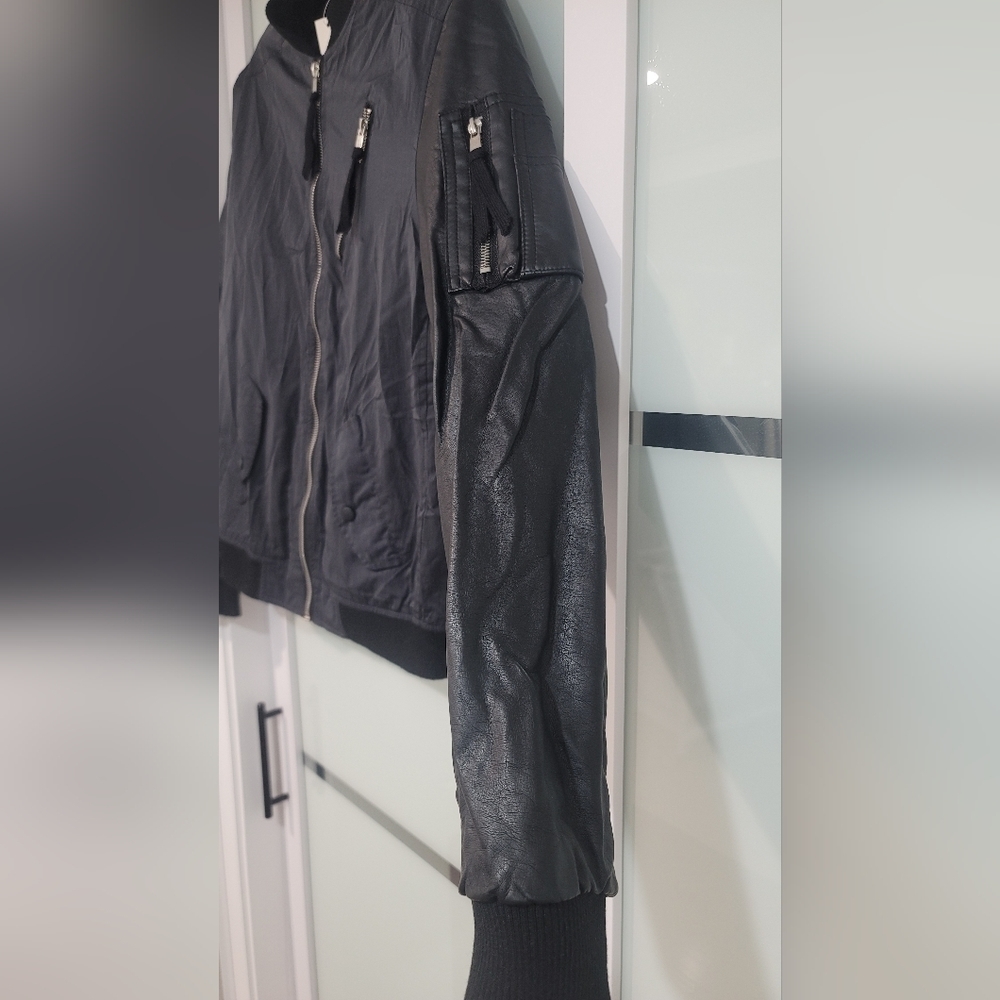 Urban Heritage black bomber jacket - Picture 5 of 14